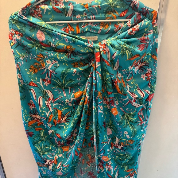 Matching Outfit | 2 FOR 1 |Satin Hawiian Skirt & Orange Short Sleeve Knit - Picture 2 of 7